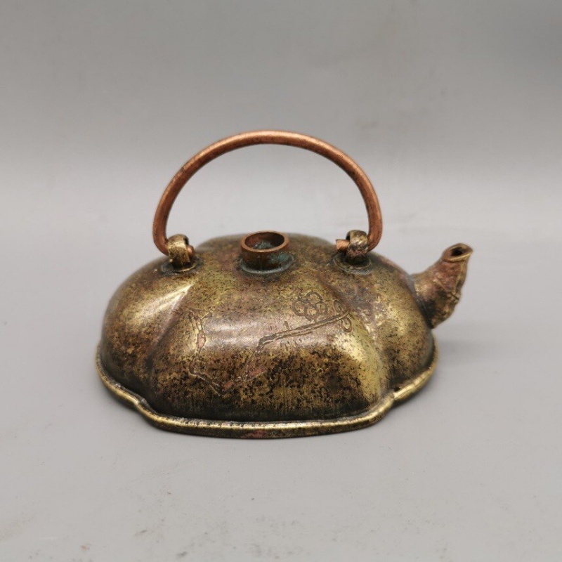 Vintage Collectible Bottles - アンティーク真鍮製の水滴型ボトル - 古風な中国の書斎を飾る装飾品、硯（すずり）のアクセサリー、書道工芸品、コレクションアイテム。
