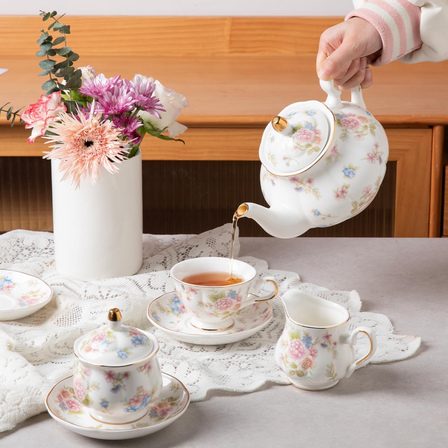 磁器製、アンティーク調の花柄ティーセット。英国風のレリーフ模 - Vintage Collectible Spoons のレビューと価格